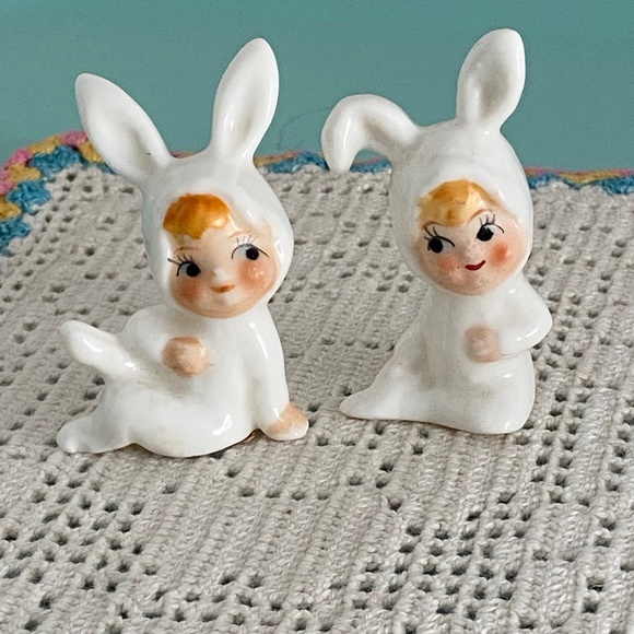 Treasure Masters Other - Adorable VTG Bunny Suit Babies